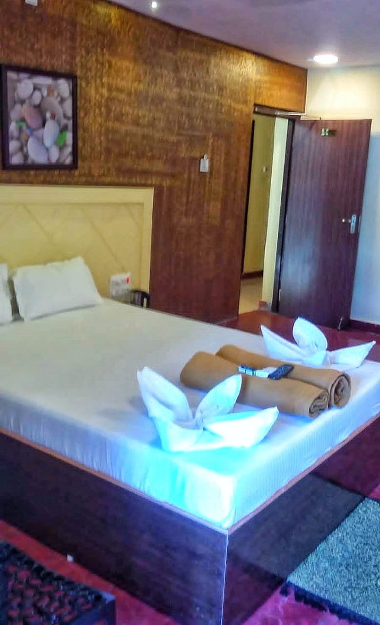 Deluxe Double Bedroom