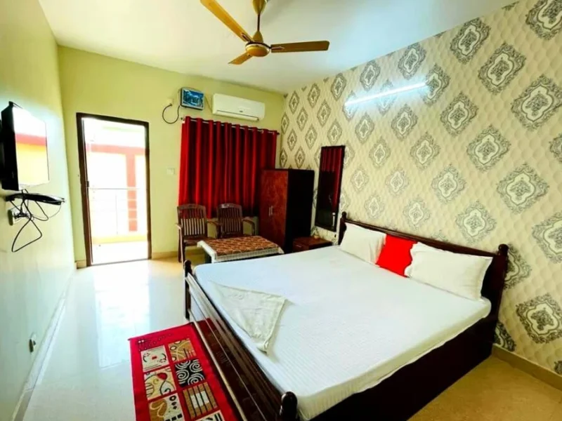 Deluxe Double Bedroom