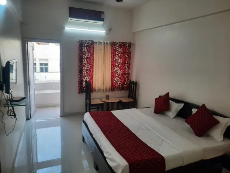 Deluxe Room AC (For 2 person)