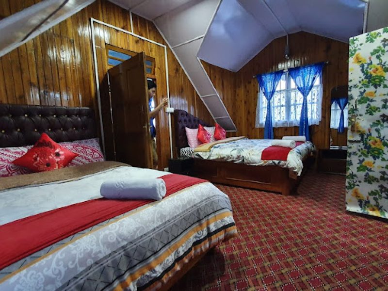 Deluxe Four Bed Room