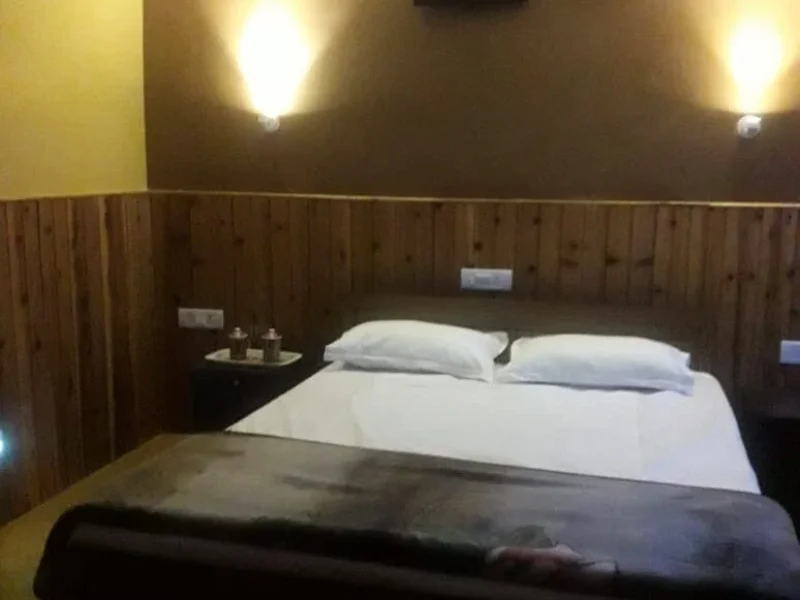 Double Deluxe Bed Room with KANCHANJANGHA VIEW