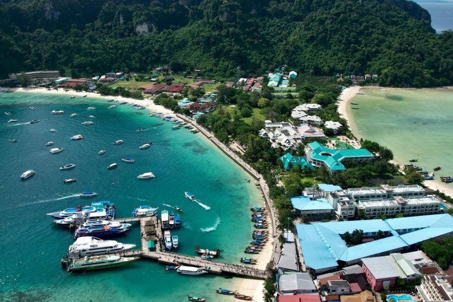 PHI PHI ISLANDS MAYA & KHAI ISLAND BY SPEEDBOAT