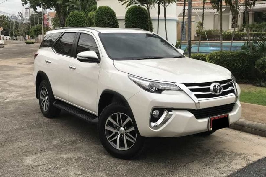 Toyota Fortuner (18-20)