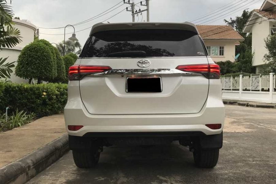 Toyota Fortuner (18-20)