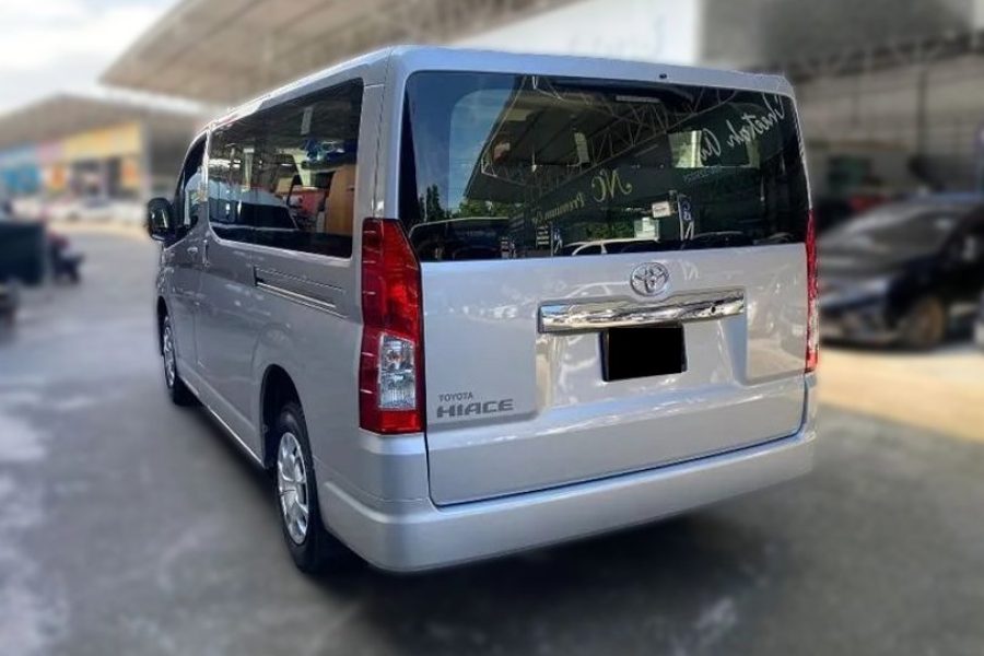 Toyota Hiace (2024)
