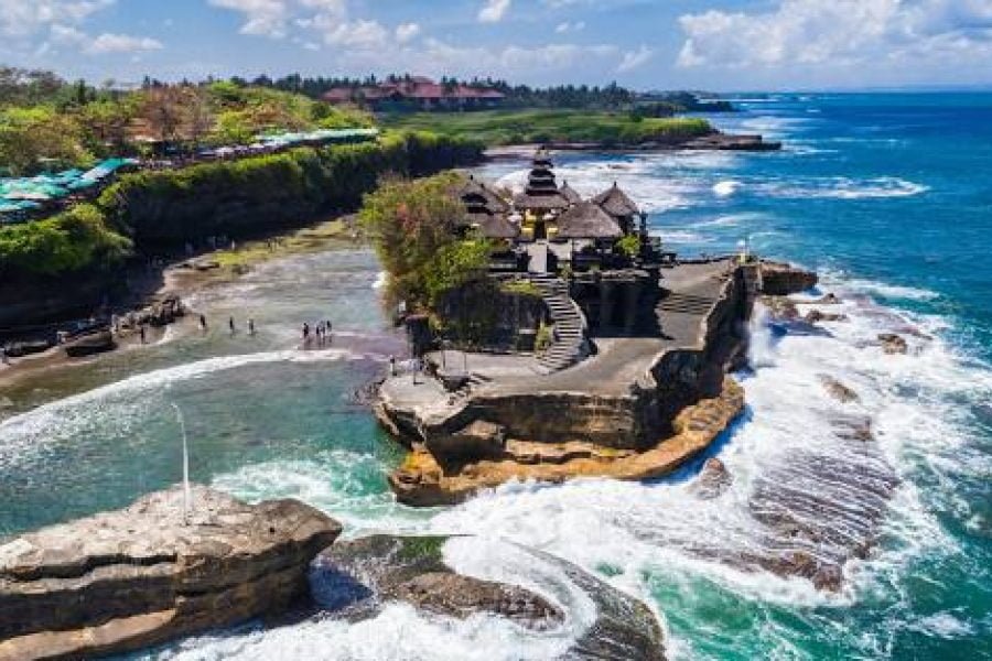 Bali Full Day Tour (Package2) Pura Ulun Danu Beratan, Bali Handara Gate, Bedugul, Tanah Lot