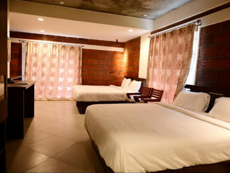 Deluxe Suite Room AC