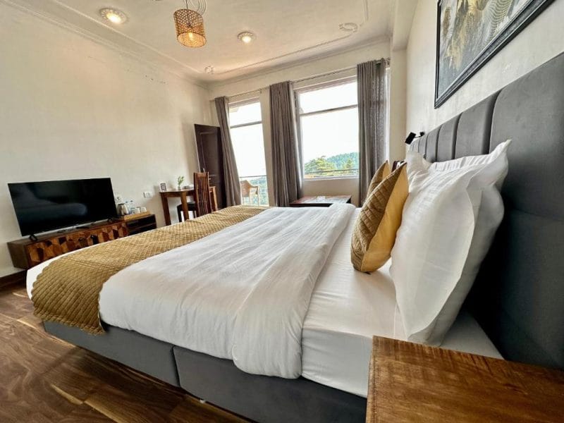 King Room with bath tub