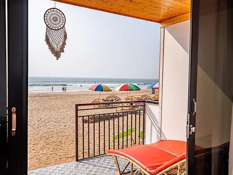 Front Sea View Hut Room