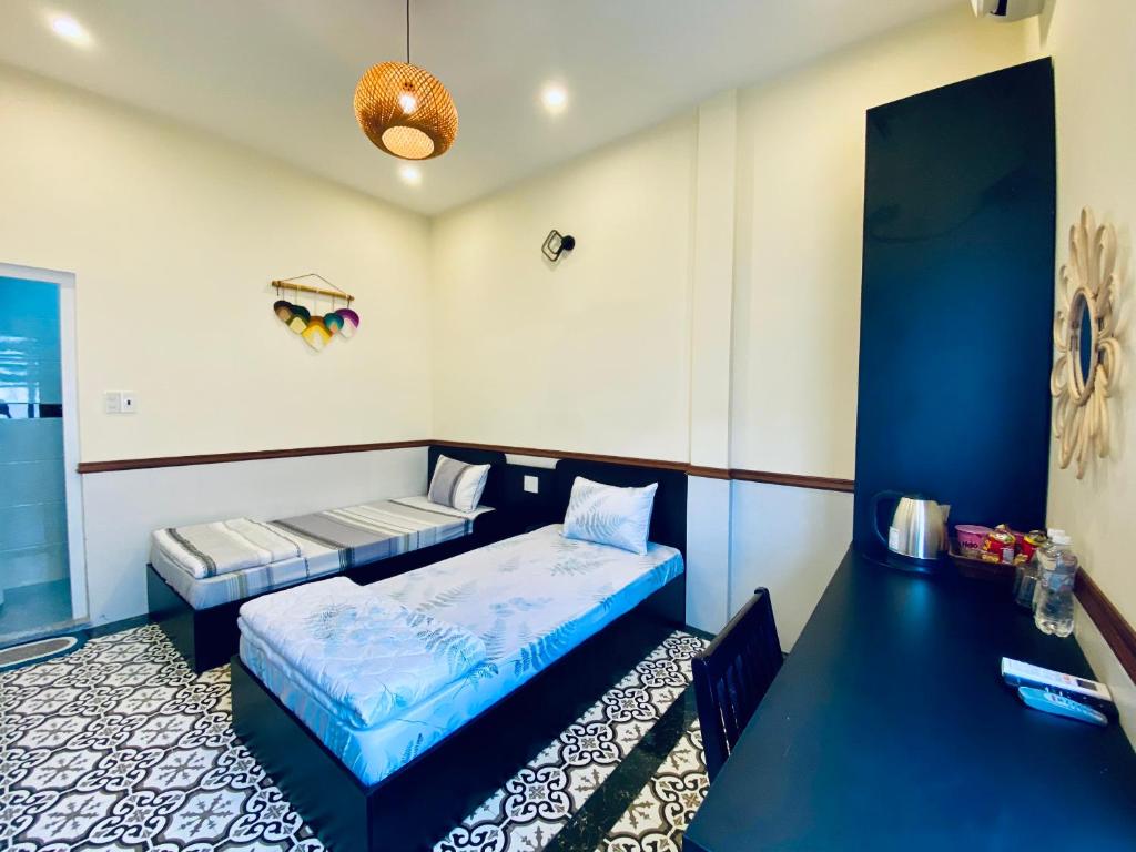 Twin Room with City View