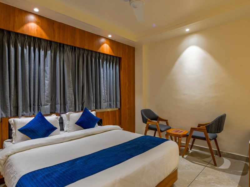 Double Deluxe Bedroom