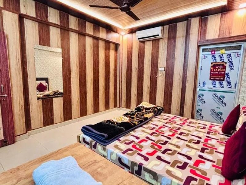 Deluxe AC Room