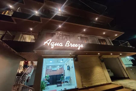 HOTEL AQUA BREEZE