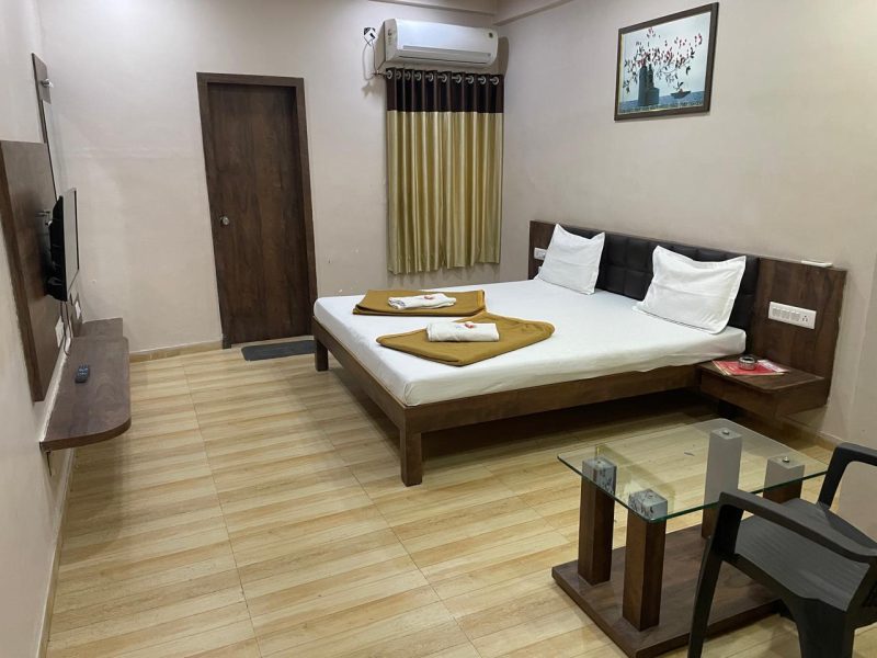 Deluxe Double Bed Ac Room