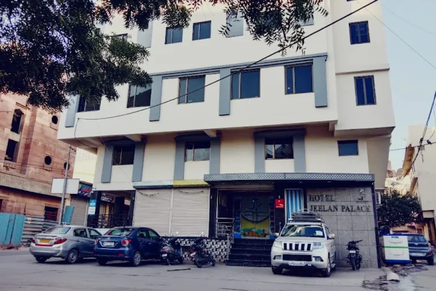 Hotel Jeelan Palace
