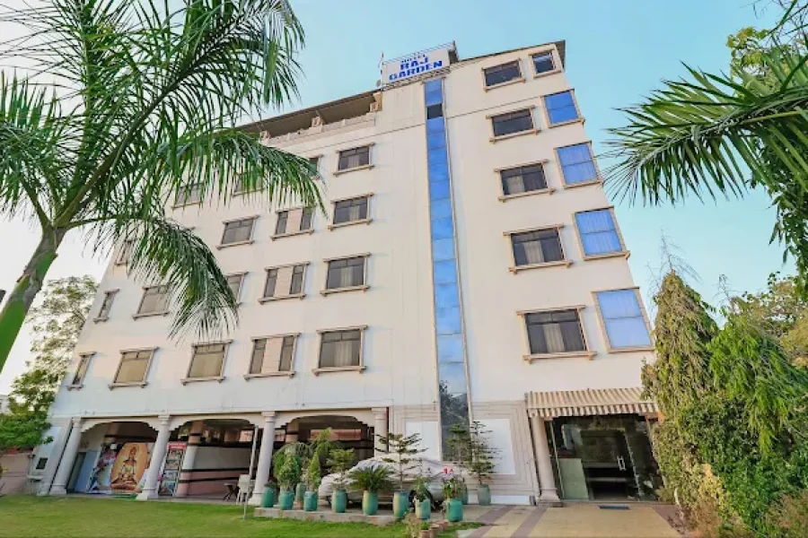 Hotel Raj Garden