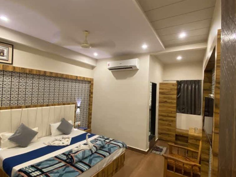 Deluxe Bedded Room