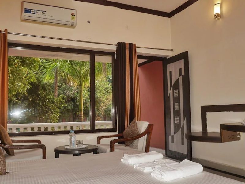 Luxury Room with Balcony View