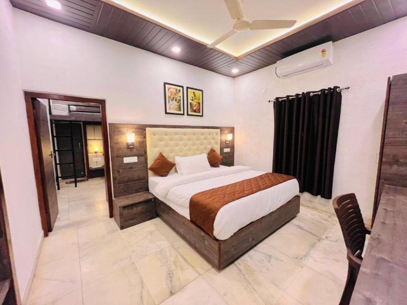 Deluxe Double Bed Room