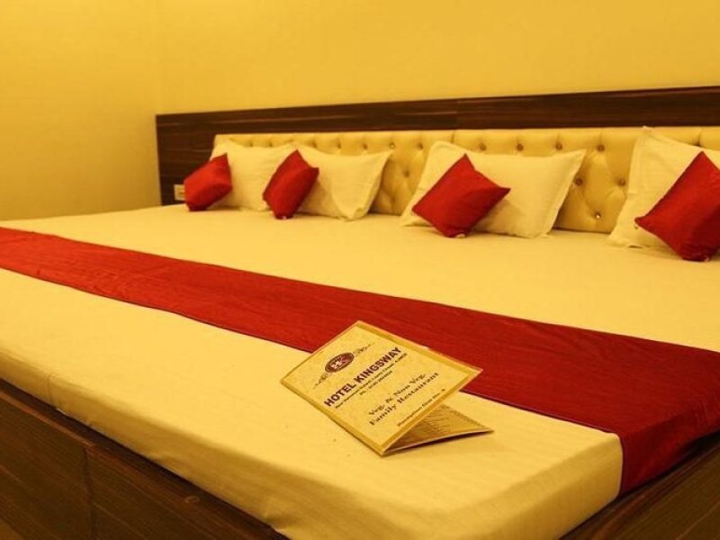 Deluxe Triple Bed AC