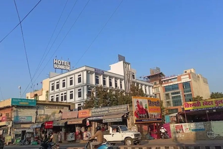 Sunrise Hotel Sikar