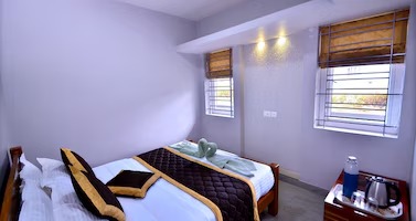 2 Bedroom Room
