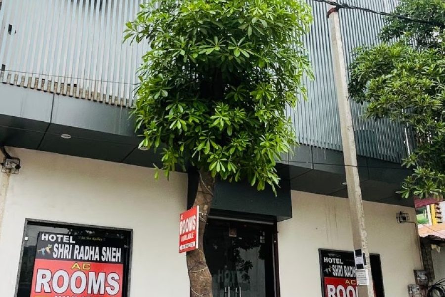 Hotel Shri Radha Sneh